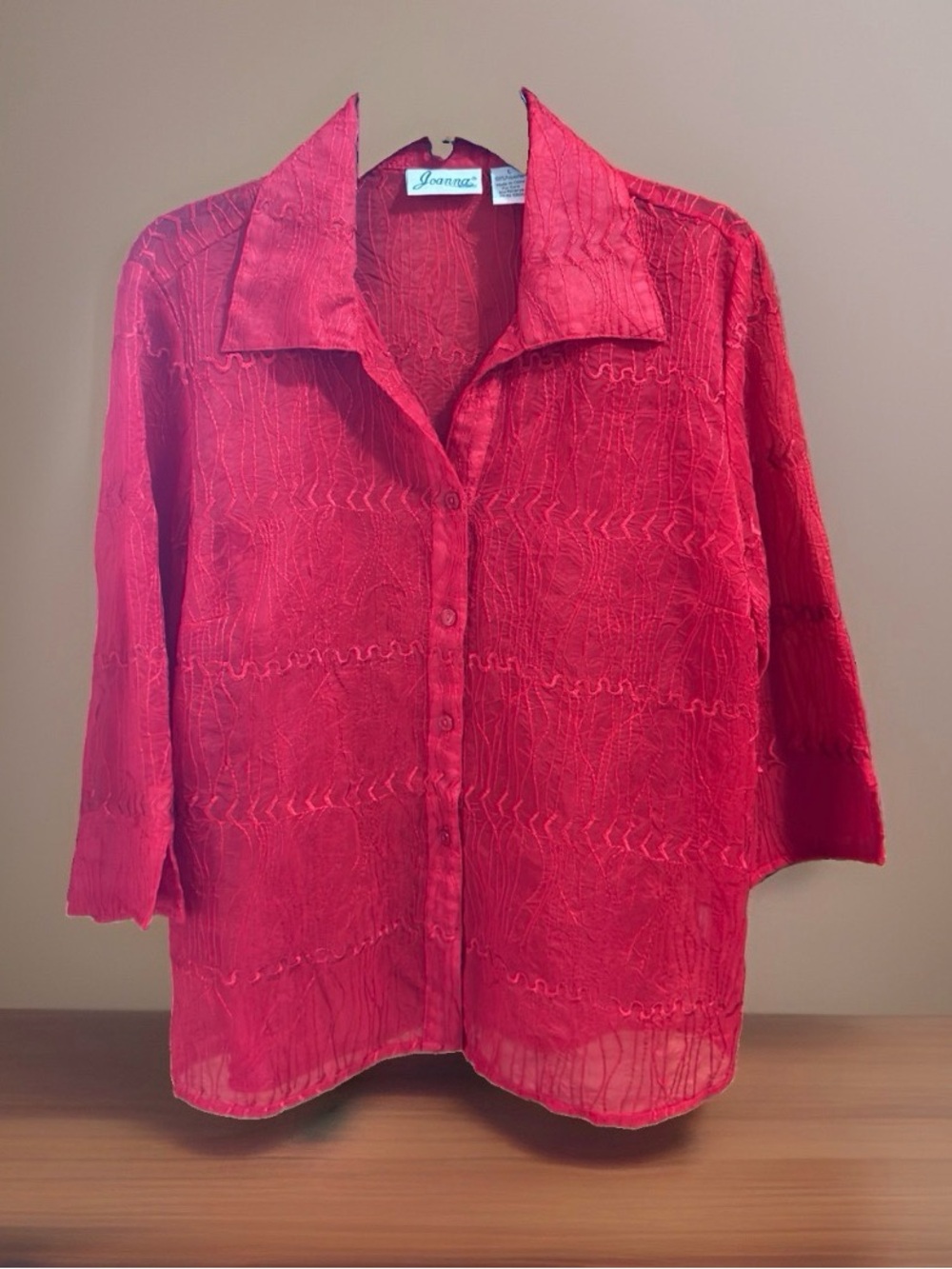 Vtg Joanne Red Textured Button-Down Shirt w/ 3/4 sleeves—L-EC